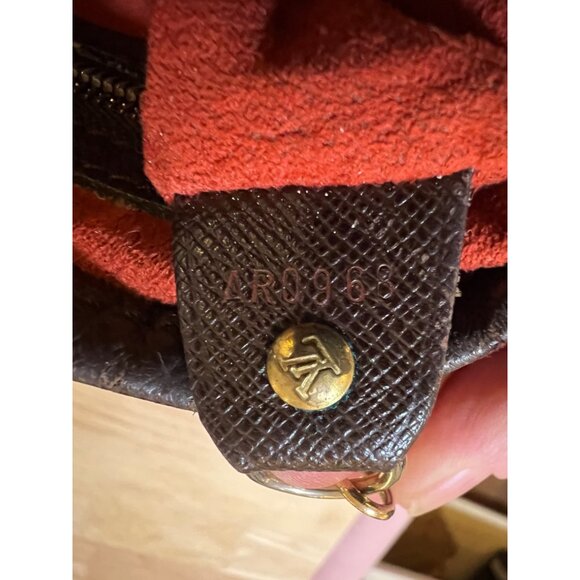 Louis Vuitton Damier Marais PM Bucket Bag - Picture 11 of 16